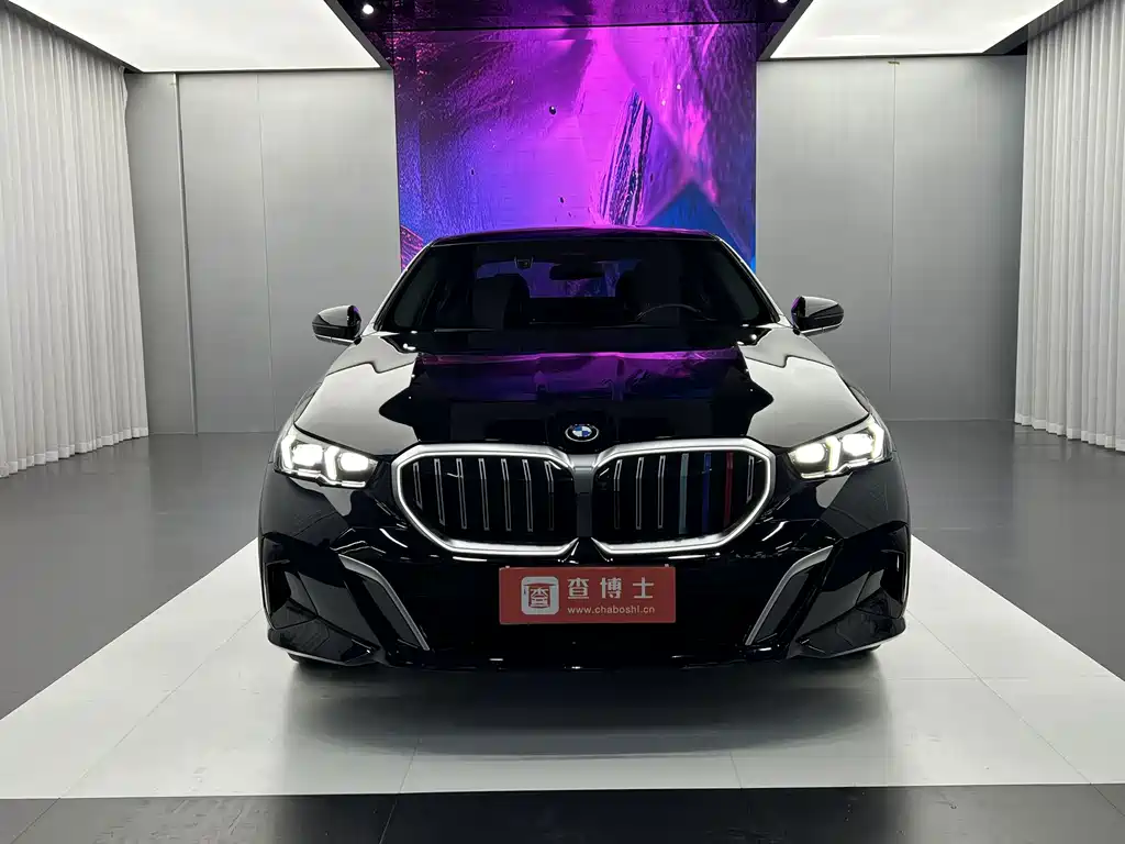 BMW 5 Series — фото 2