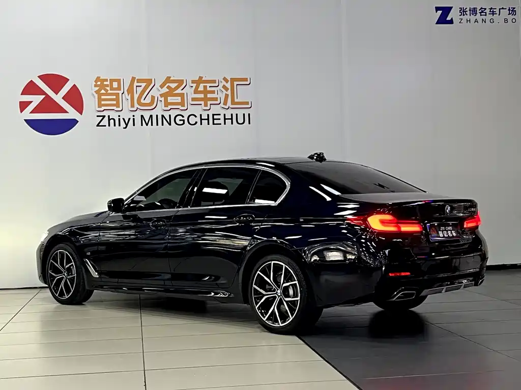 BMW 5 Series — фото 10
