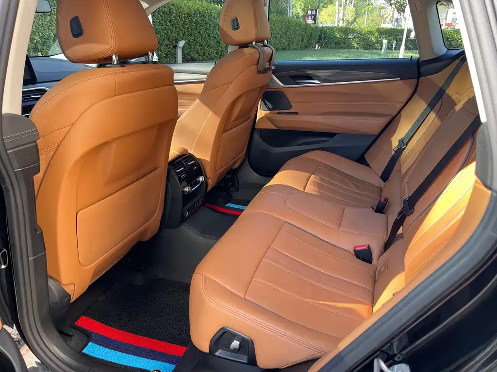 BMW 6 Series GT — фото 8