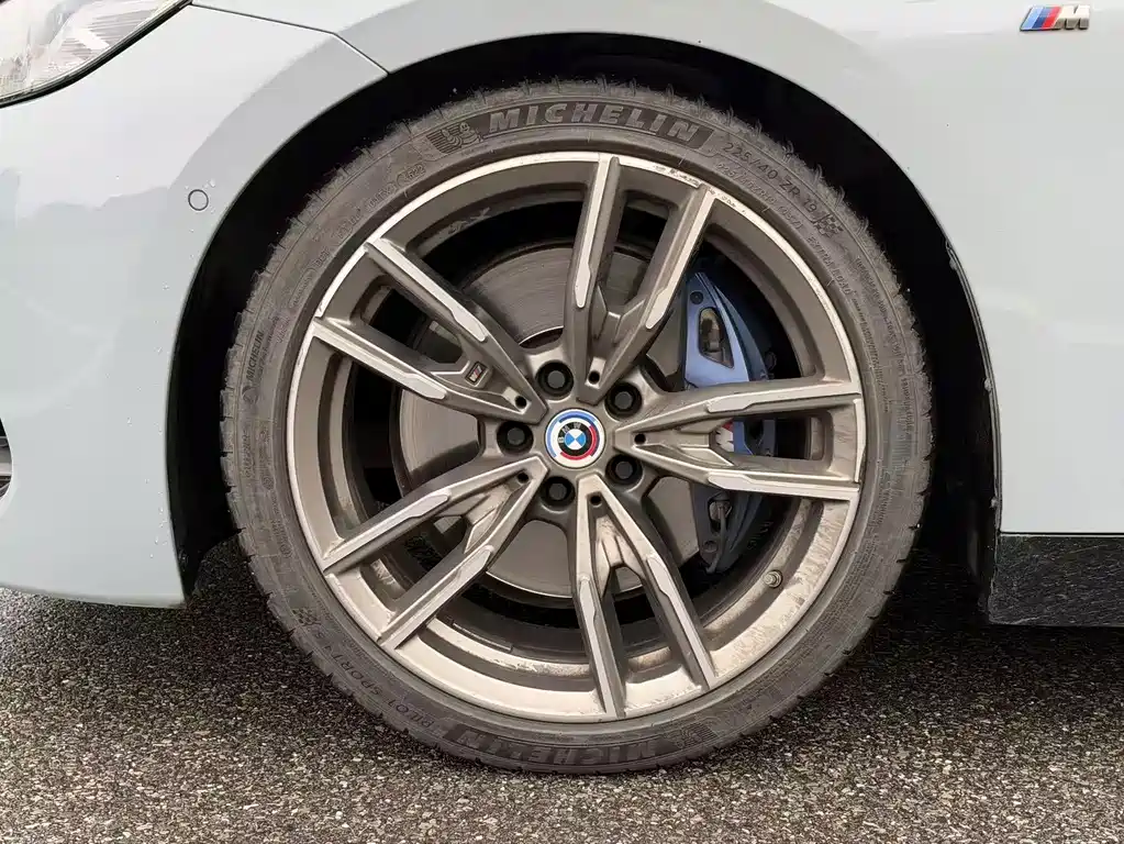 BMW M240i — фото 8