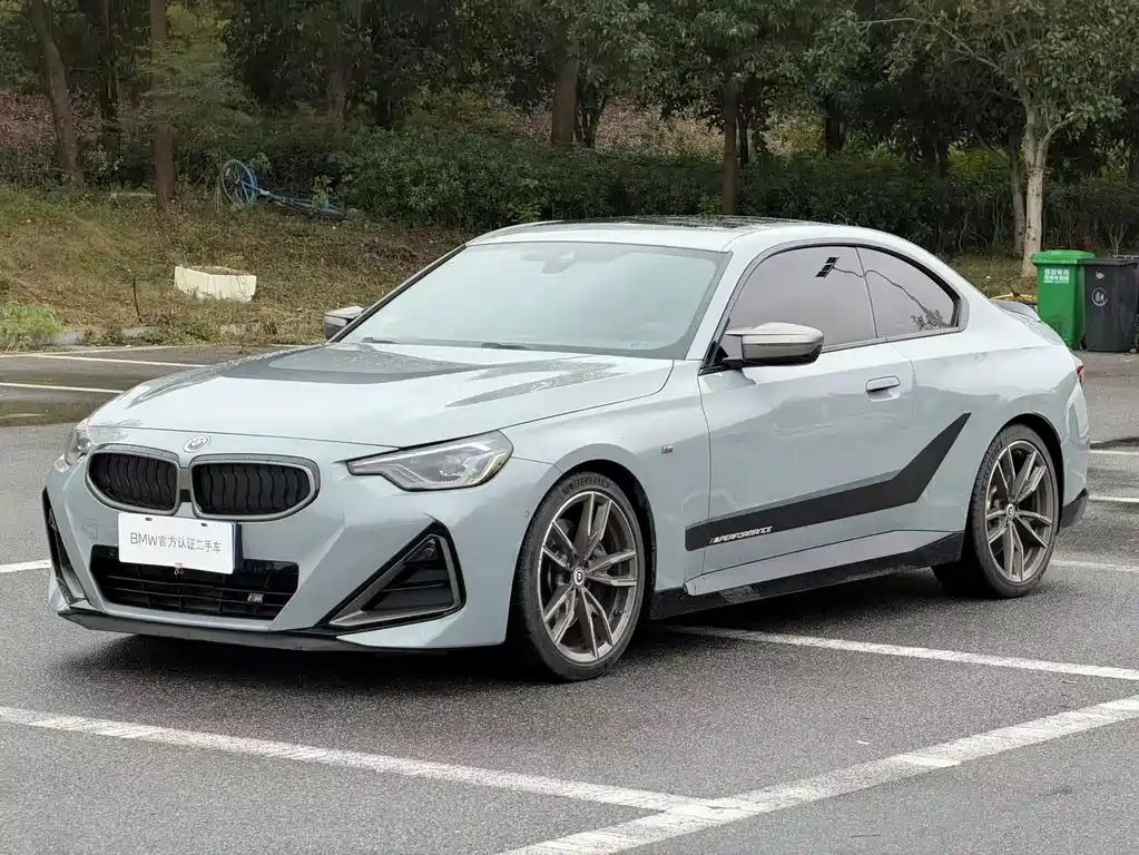 BMW M240i
