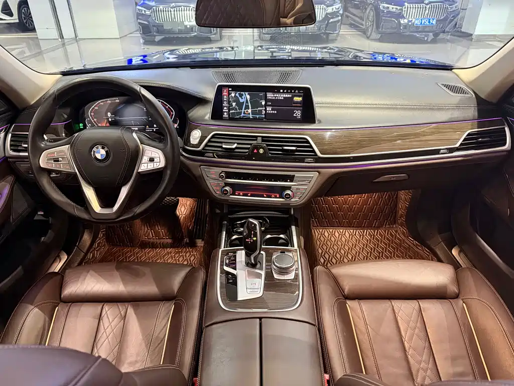 BMW 7 Series — фото 7