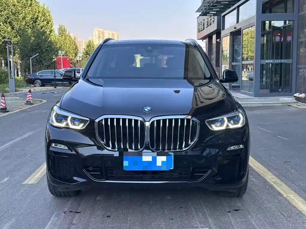 BMW X5 (Import) — фото 2