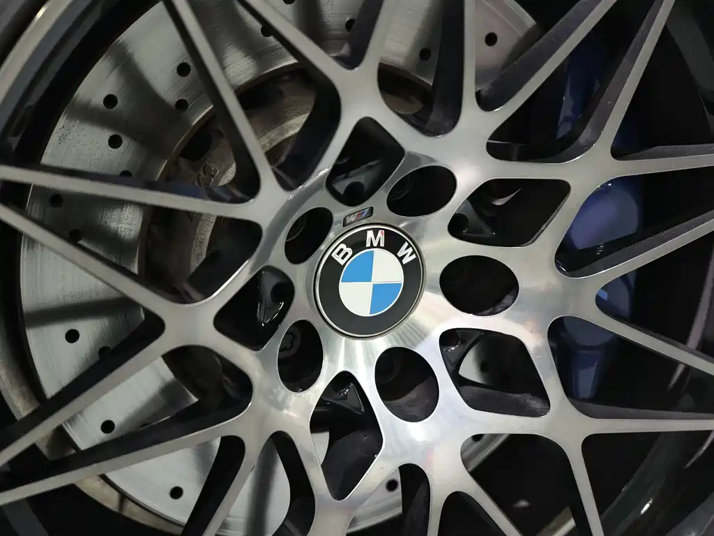 BMW M4 — фото 11