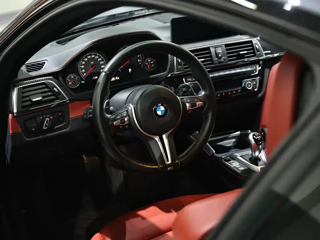 BMW M4 — фото 7