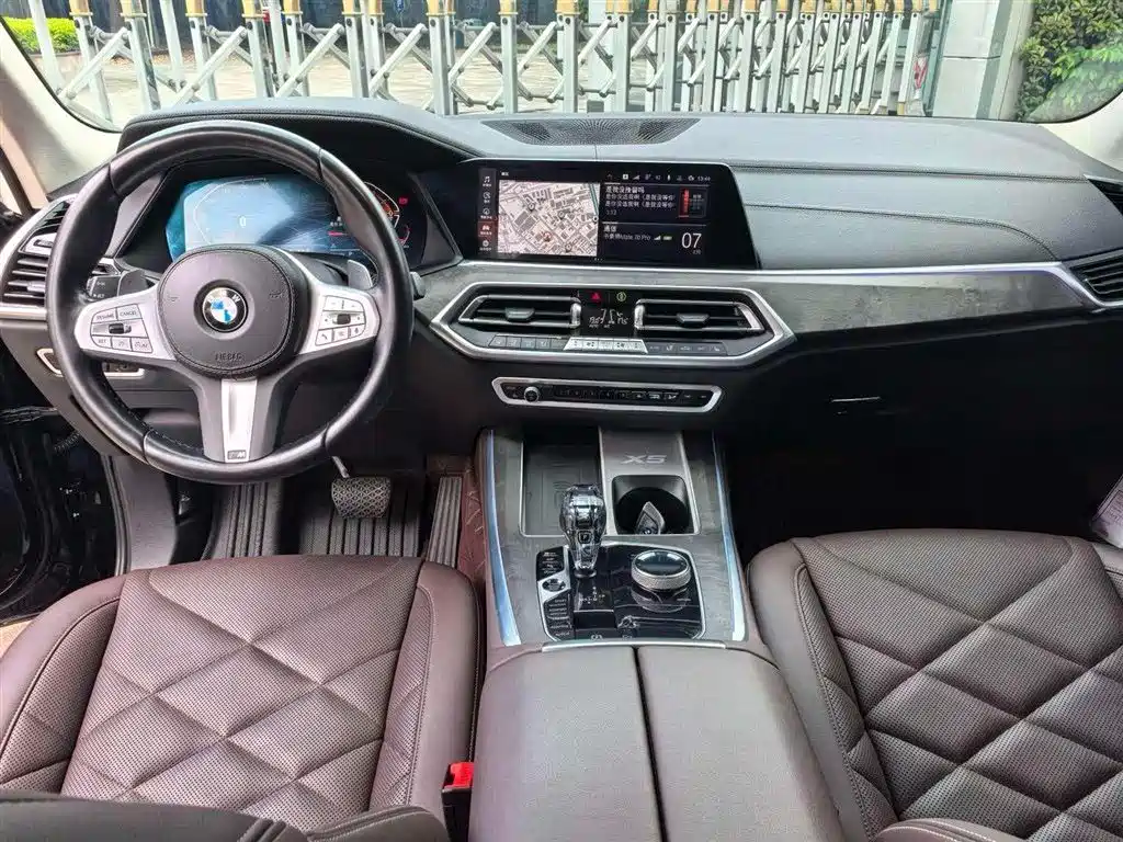 BMW X5 — фото 22