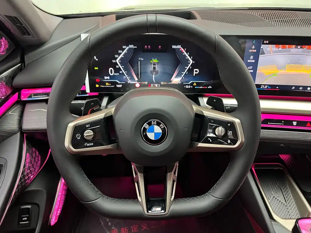 BMW 5 Series — фото 14