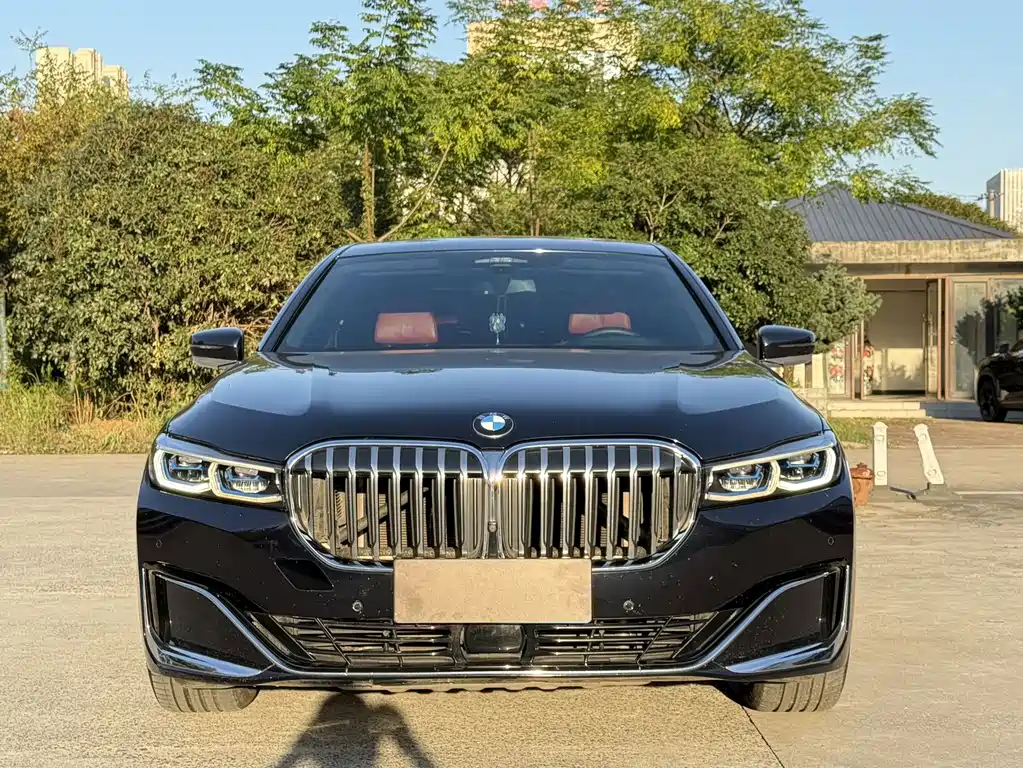 BMW 7 Series — фото 2