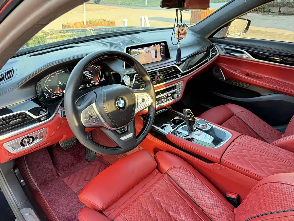 BMW 7 Series — фото 4