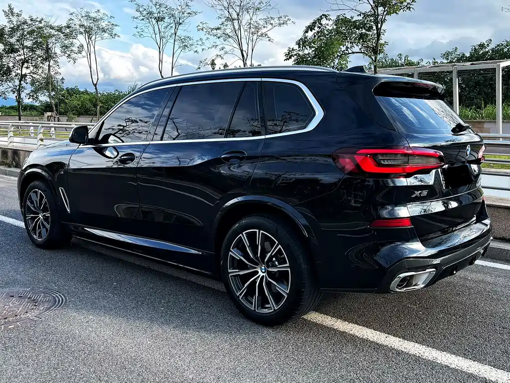 BMW X5 — фото 4