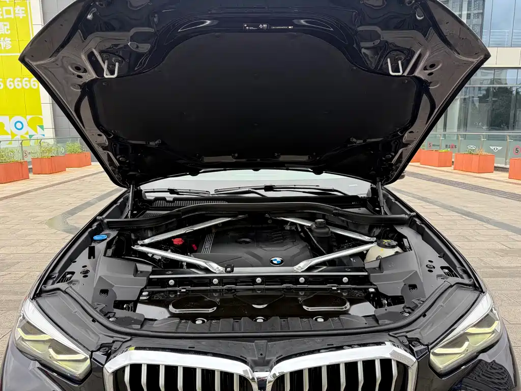 BMW X5 — фото 11