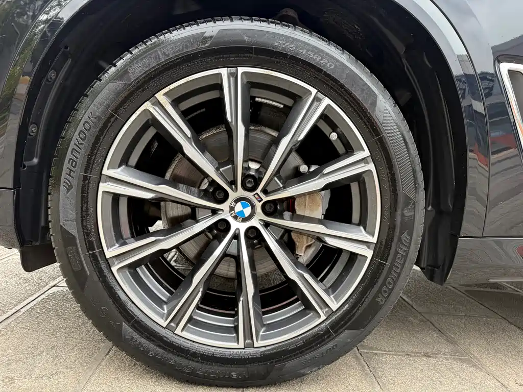 BMW X5 — фото 14