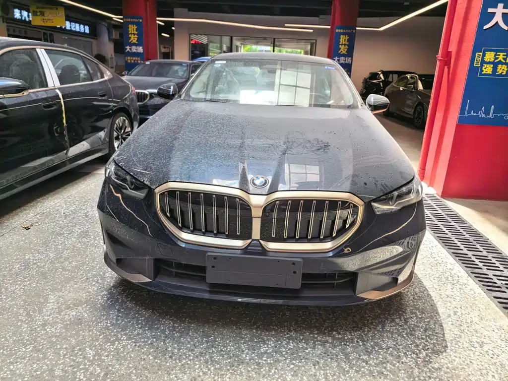 BMW 5 Series — фото 2