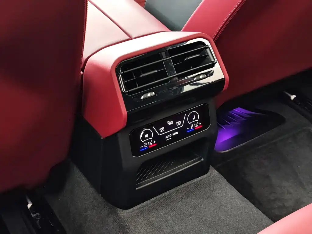 BMW 5 Series — фото 14