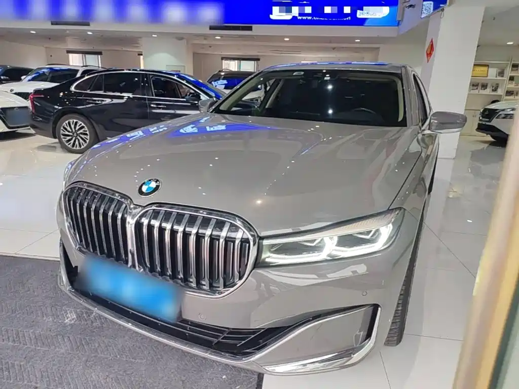 BMW 7 Series — фото 2