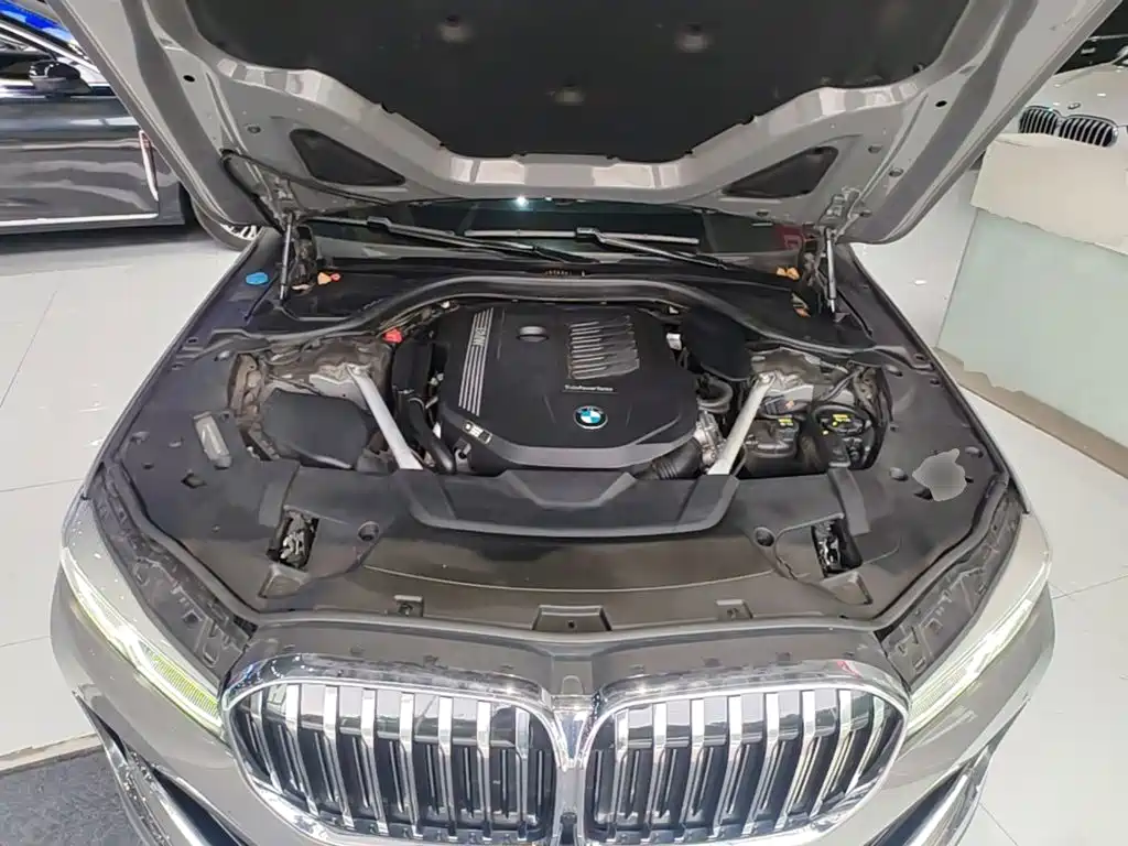 BMW 7 Series — фото 20