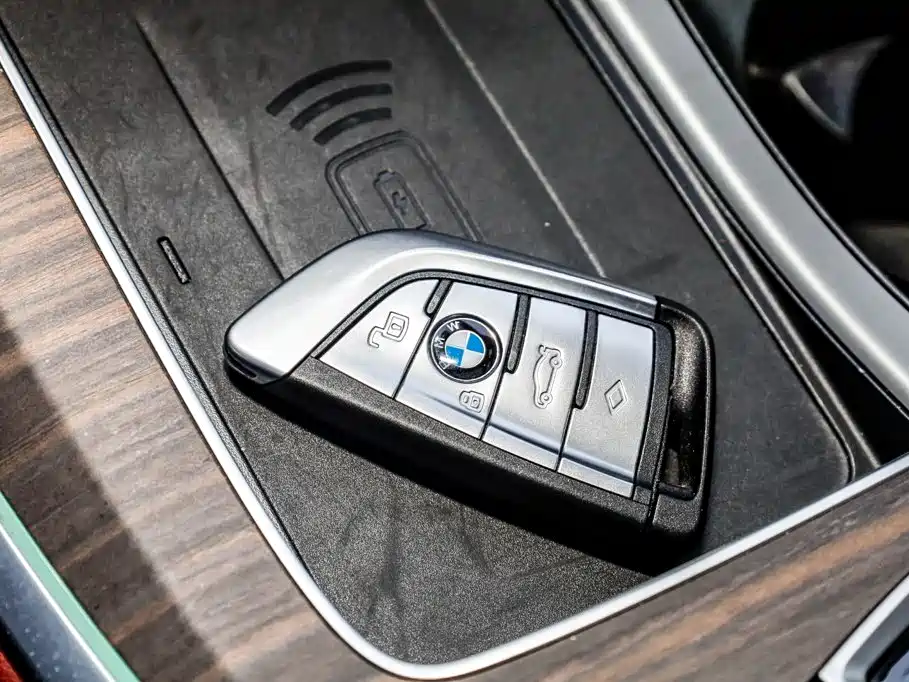 BMW X5 — фото 19