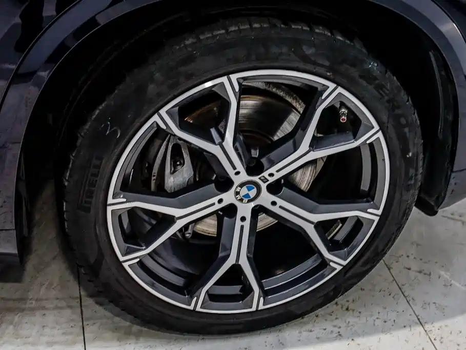 BMW X5 — фото 34