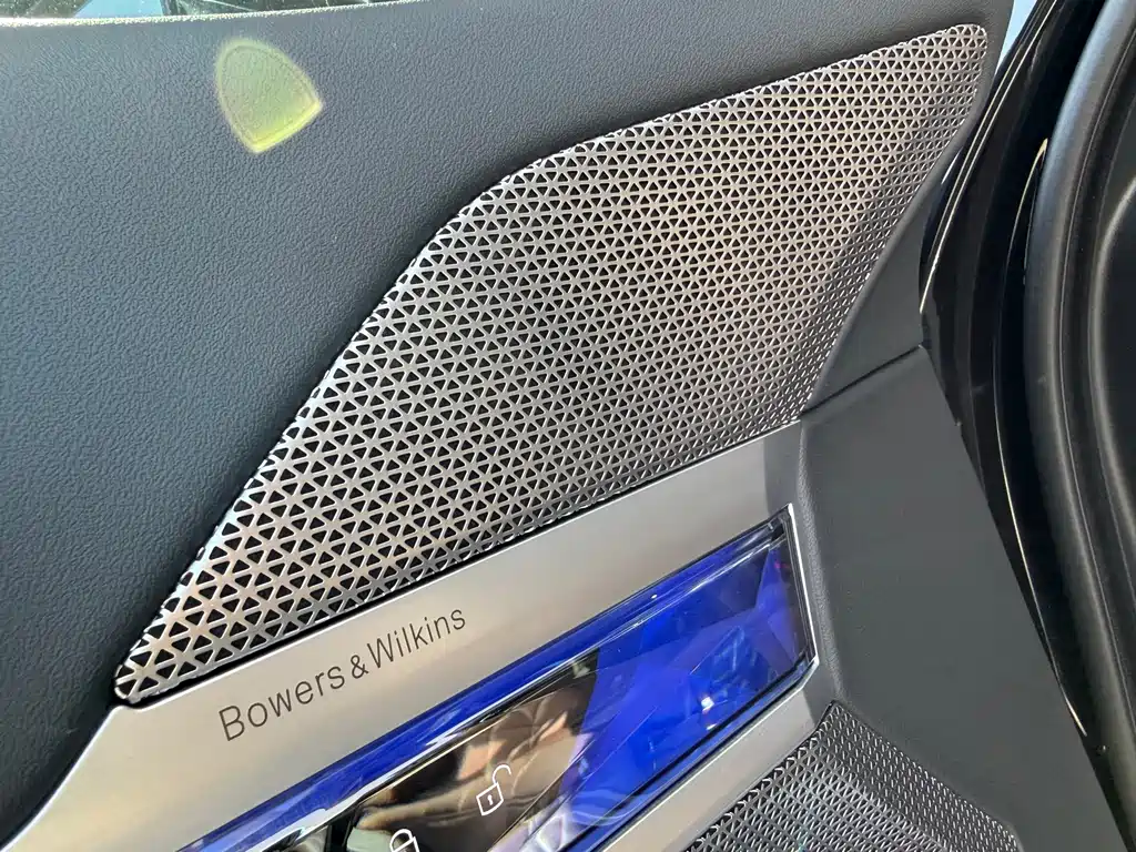 BMW 7 Series — фото 10