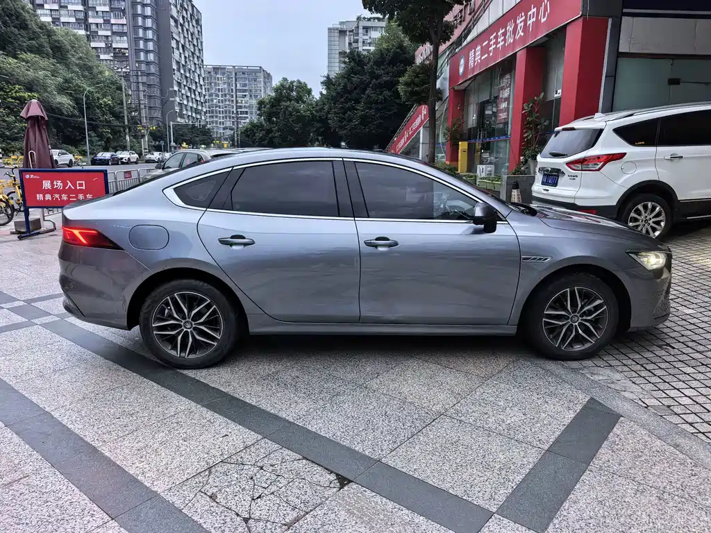 BYD Qin PLUS — фото 8
