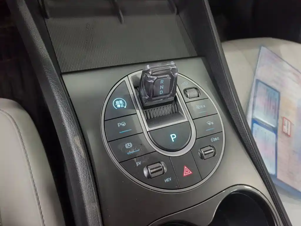 BYD Seal 05 DM-i — фото 14