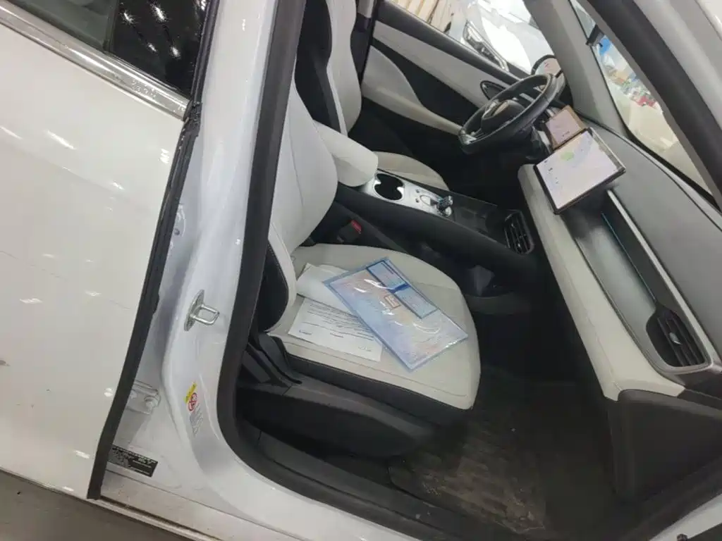 BYD Seal 05 DM-i — фото 25
