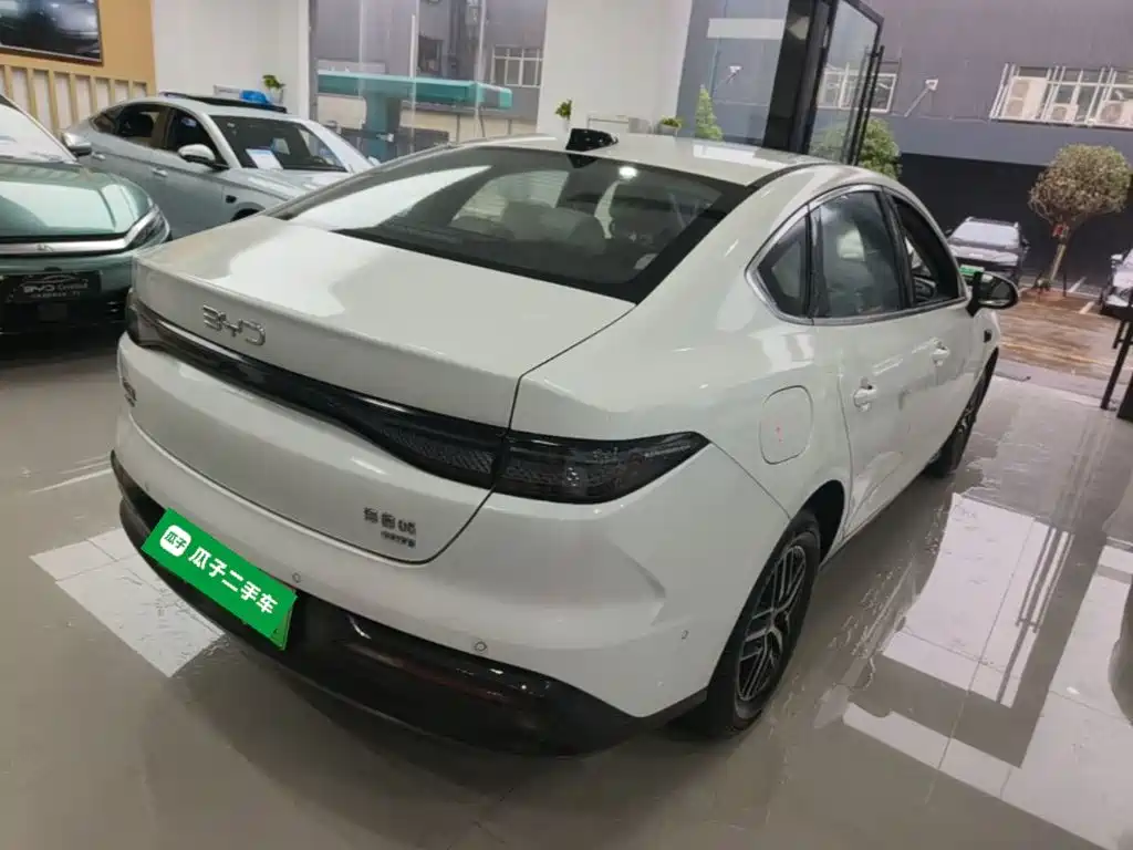 BYD Seal 05 DM-i — фото 7