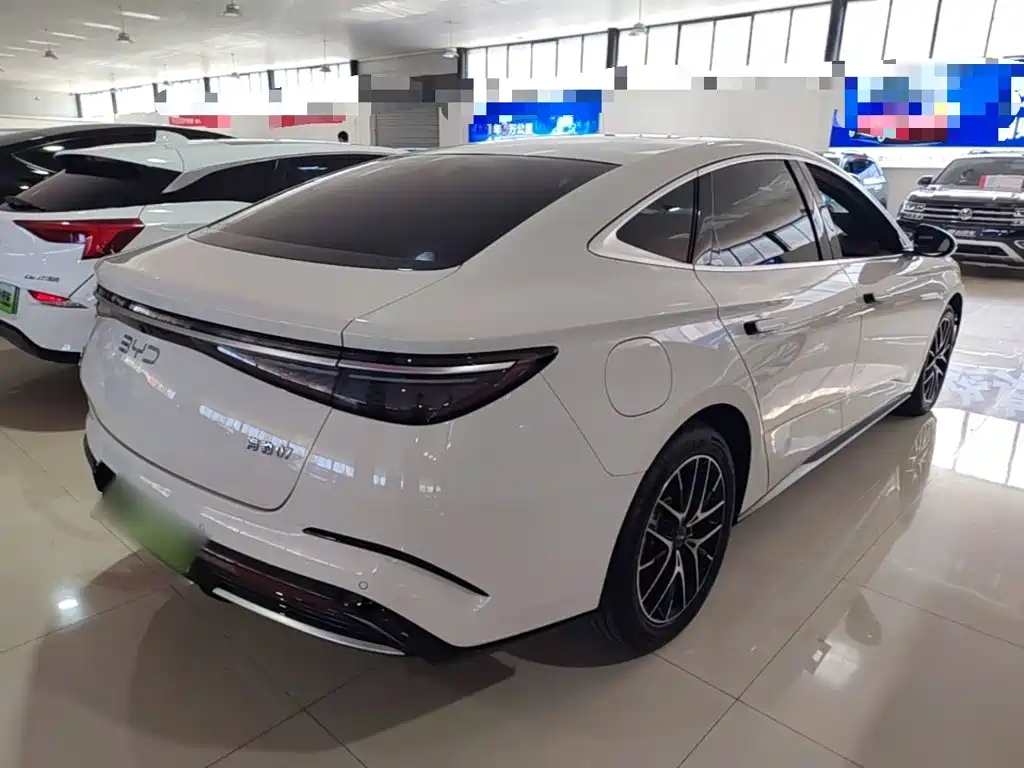 BYD Seal 07 DM-i — фото 7