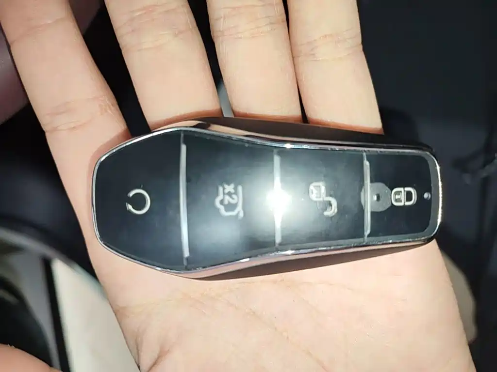 BYD Seal 07 DM-i — фото 9