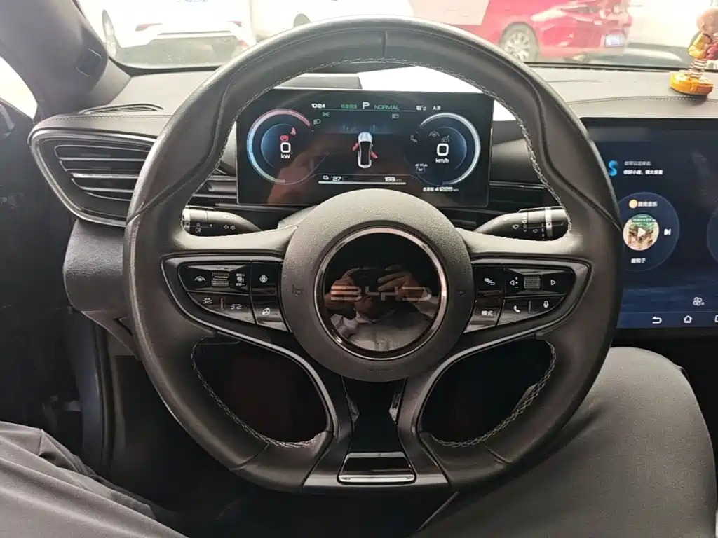 BYD Seal — фото 11