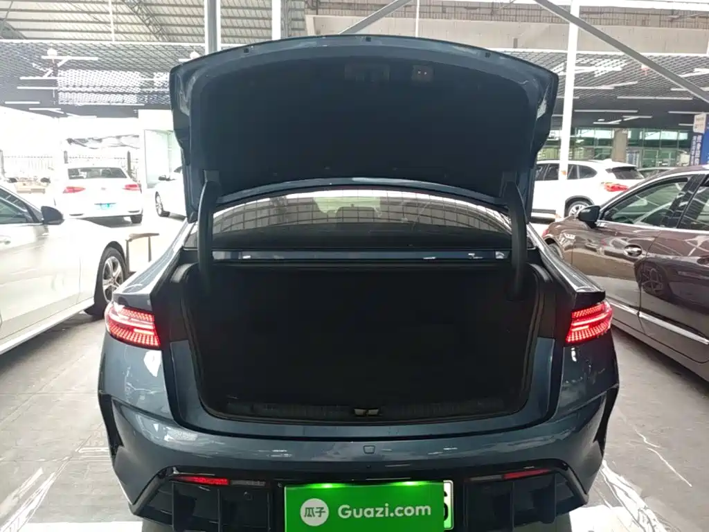 BYD Seal — фото 19