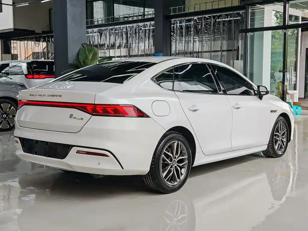 BYD Qin PLUS — фото 10