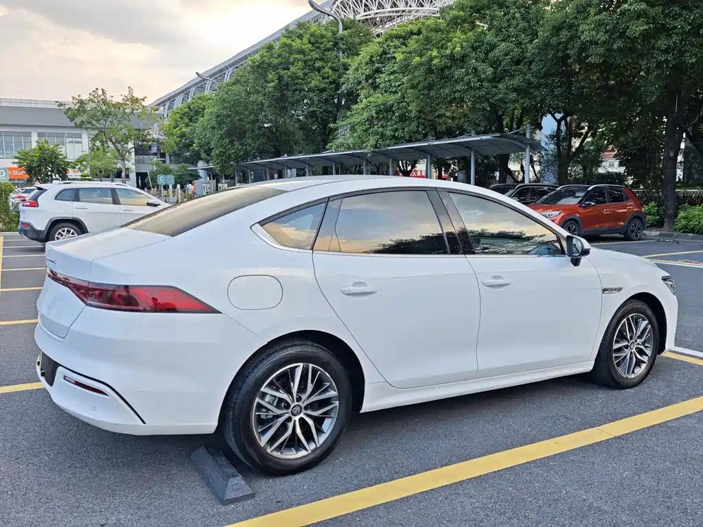 BYD Qin PLUS — фото 24