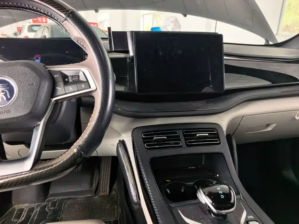 BYD Qin PLUS — фото 13