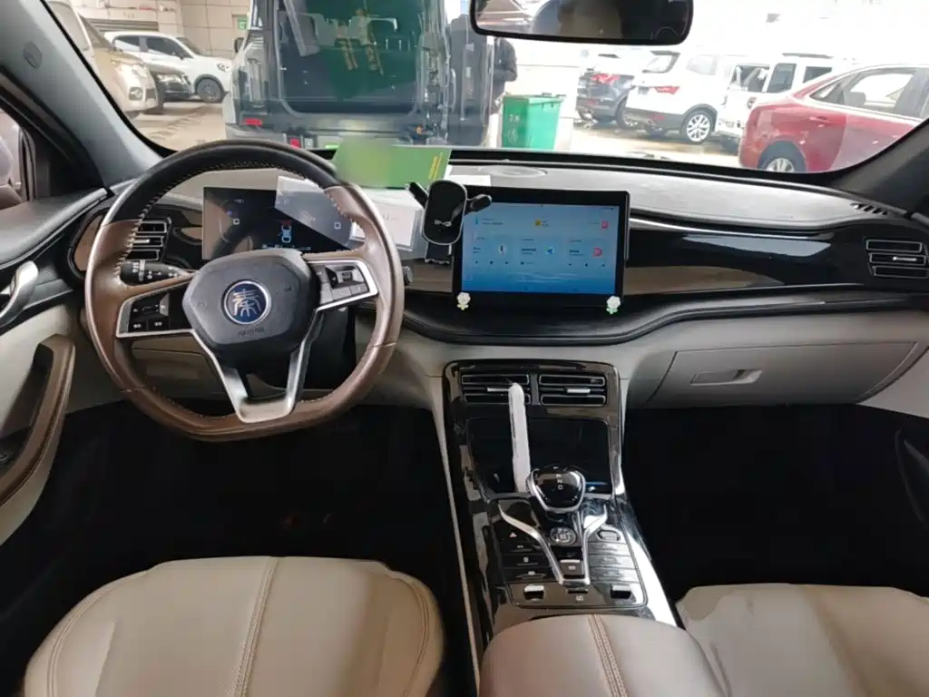 BYD Qin PLUS — фото 10