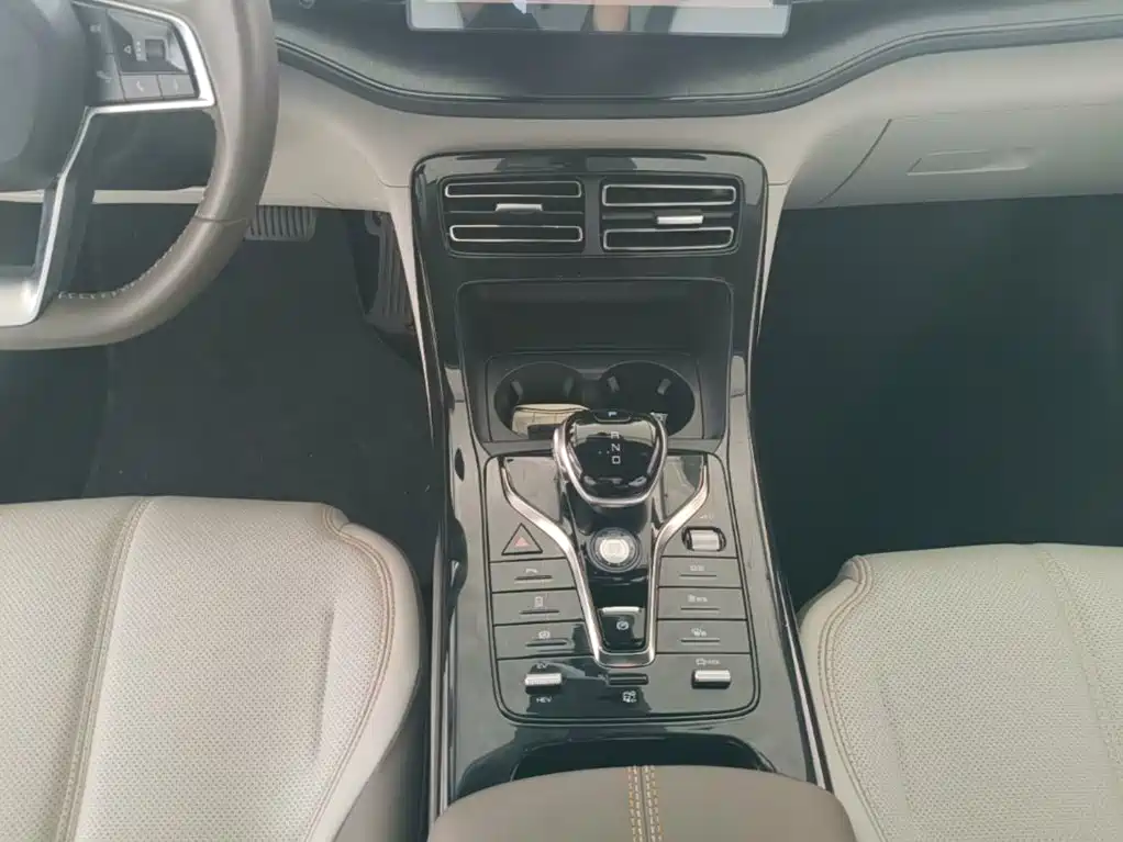 BYD Qin PLUS — фото 14