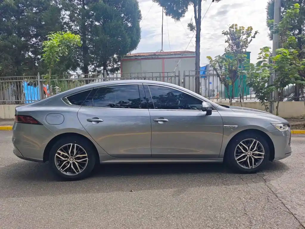 BYD Qin PLUS — фото 24