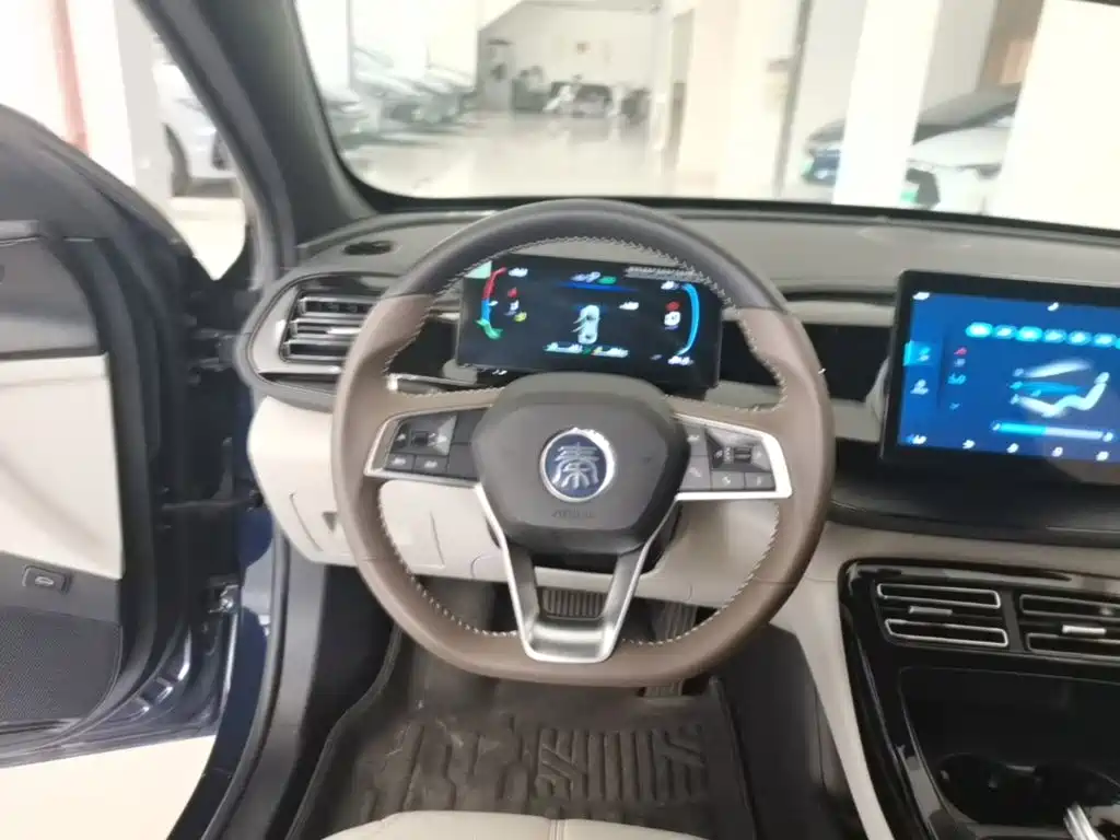 BYD Qin PLUS — фото 11