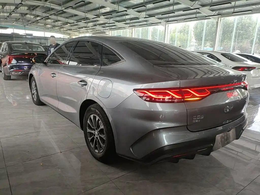BYD Qin L — фото 5