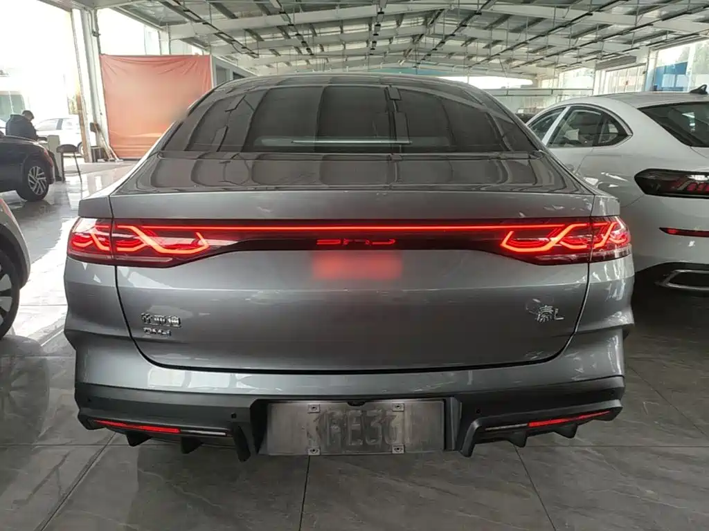 BYD Qin L — фото 6