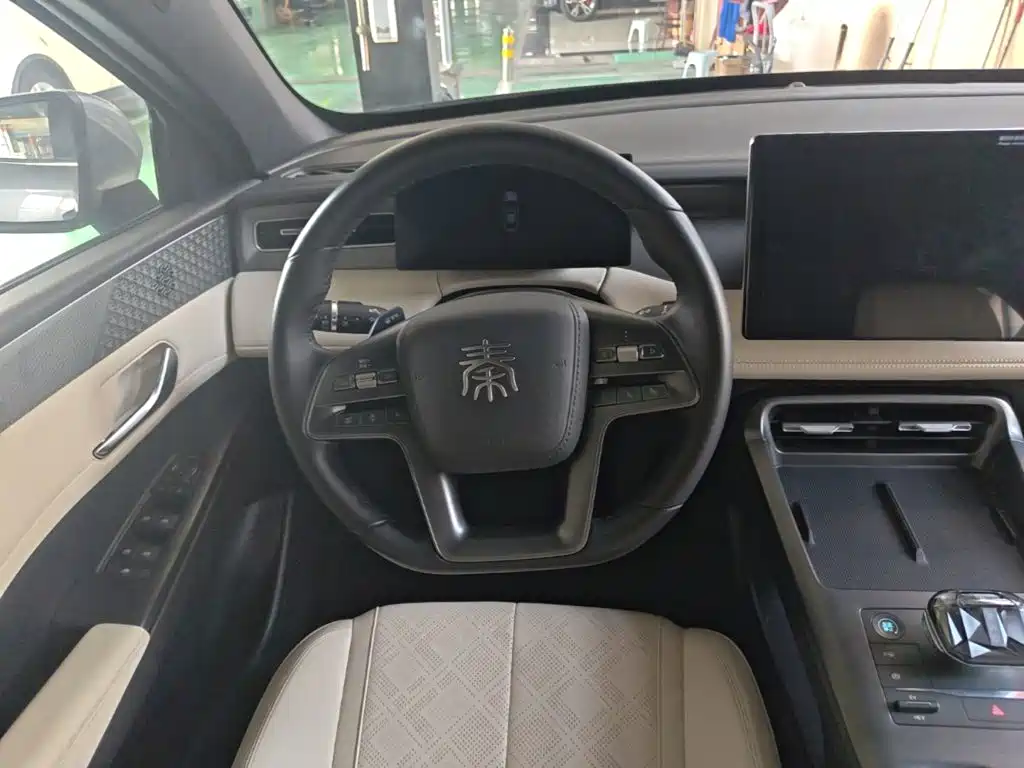 BYD Qin PLUS — фото 11