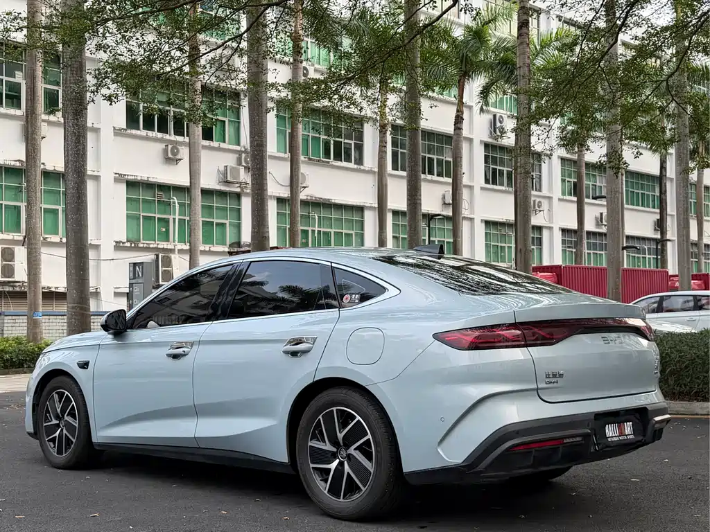 BYD Qin L — фото 4