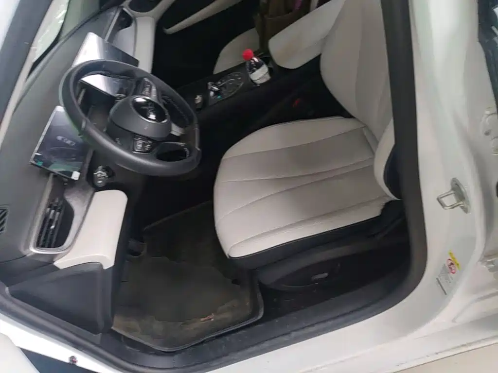 BYD Seal 05 DM-i — фото 15