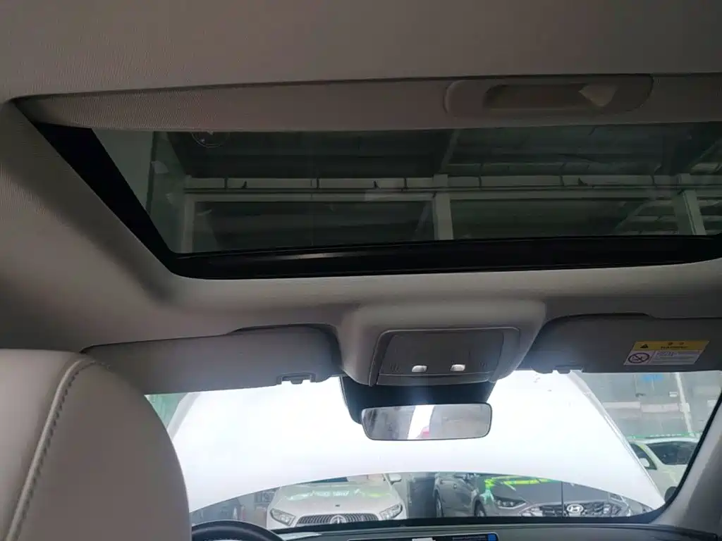 BYD Seal 05 DM-i — фото 18