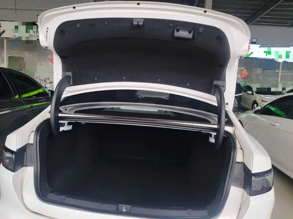 BYD Seal 05 DM-i — фото 19