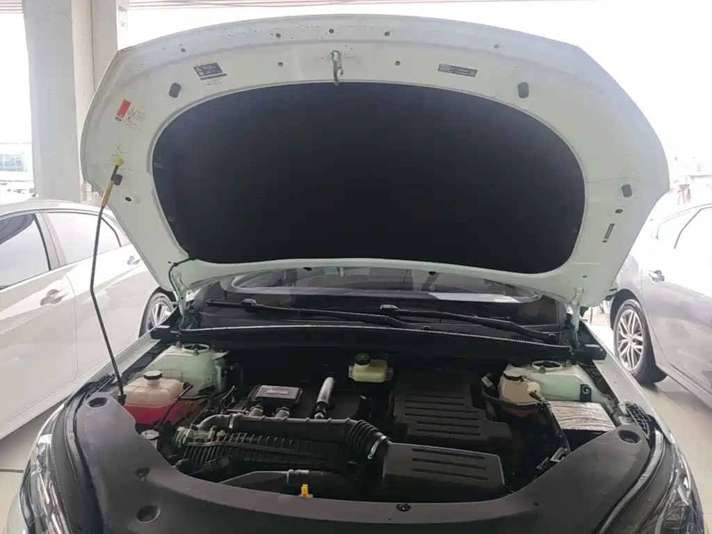 BYD Seal 05 DM-i — фото 20