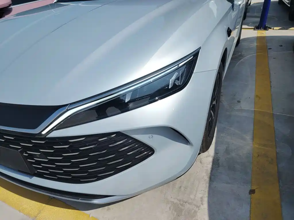 BYD Qin L — фото 24