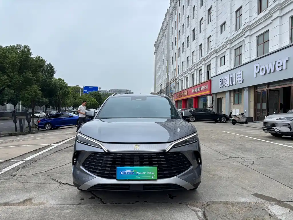 BYD L DM-i — фото 2