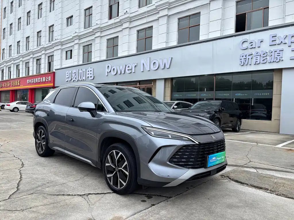 BYD L DM-i — фото 3