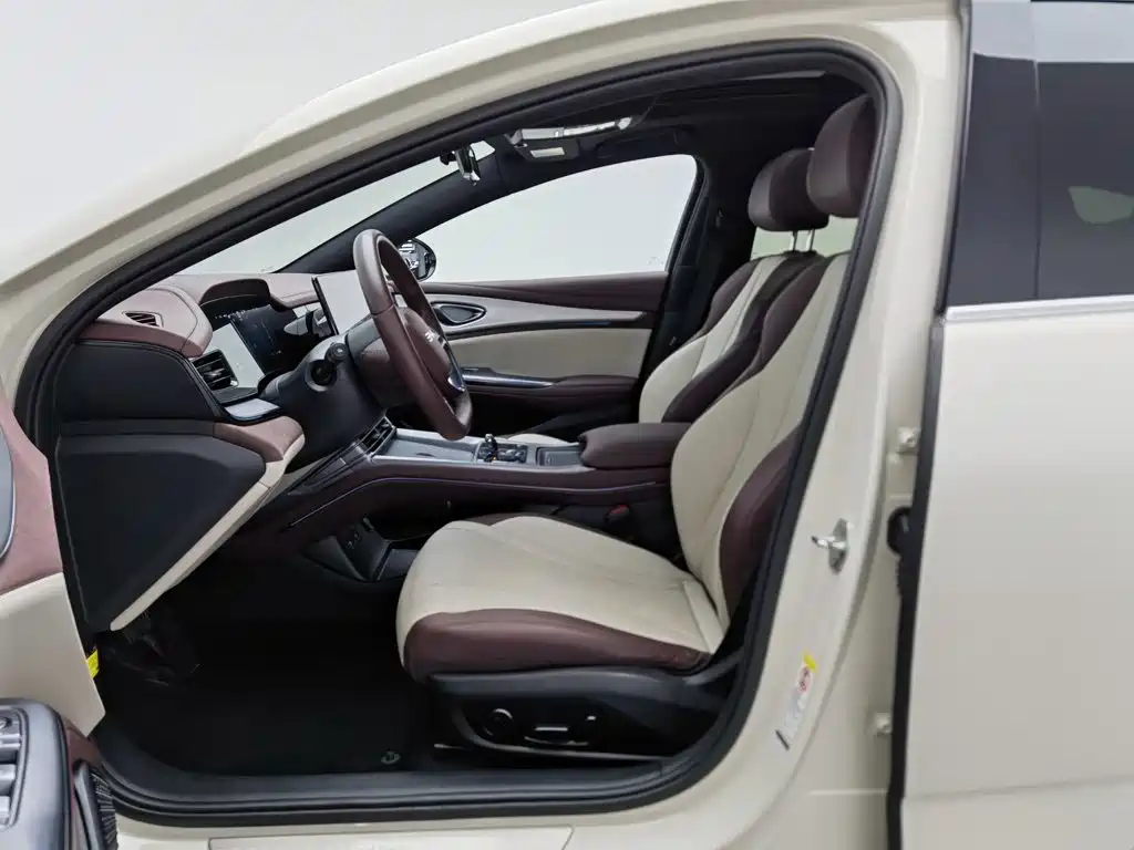 BYD Seal 07 DM-i — фото 10